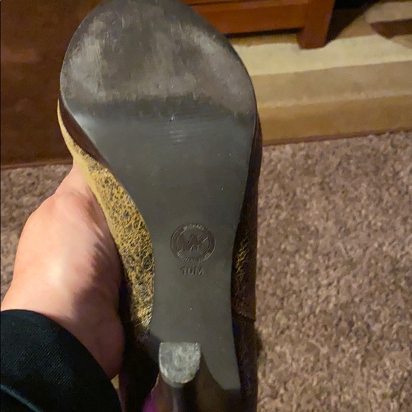 Michael Kors size 10 tan High heeled boots - Picture 5 of 7